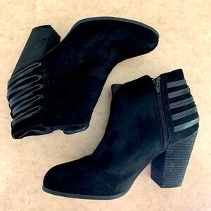 Carlos by Carlos Santana suede-look booties with lace-up detail.